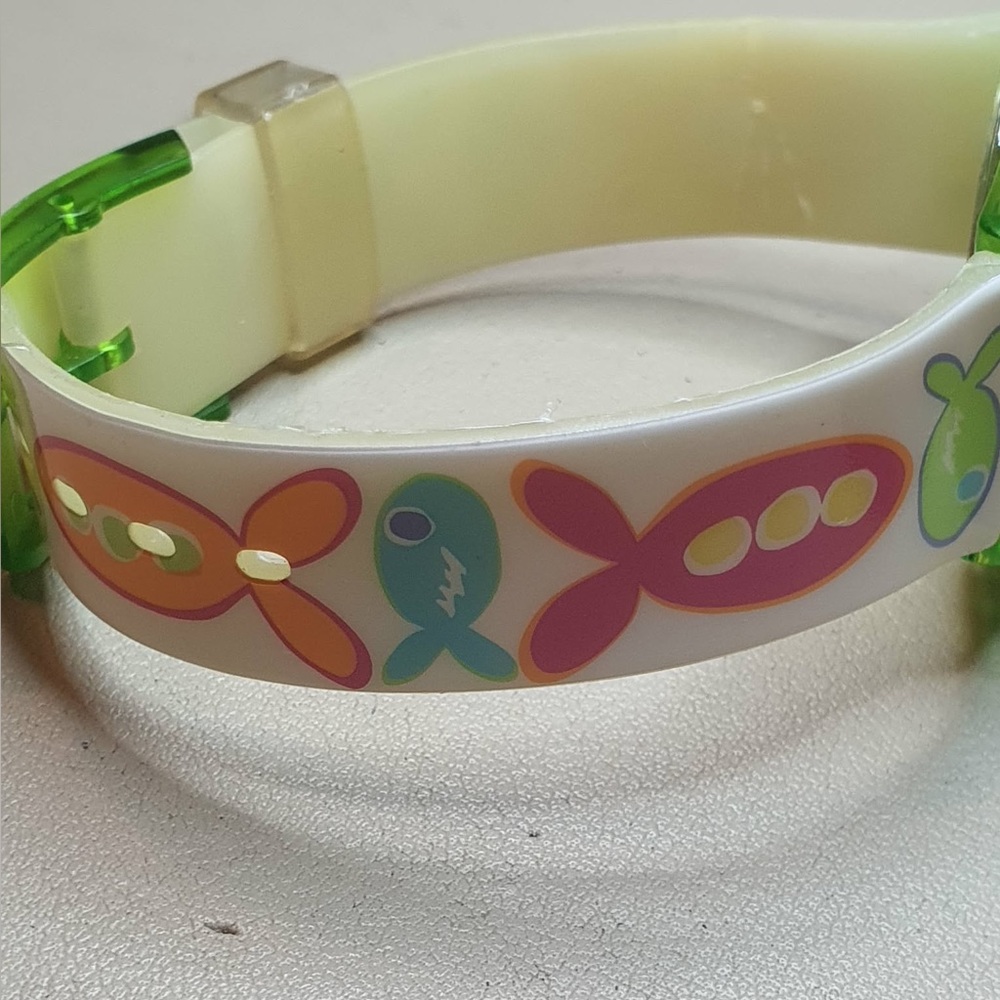 🦋10/$20🦋 Fresh Produce Green/Blue/Orange Resin Women's Watch - Picture 3 of 7